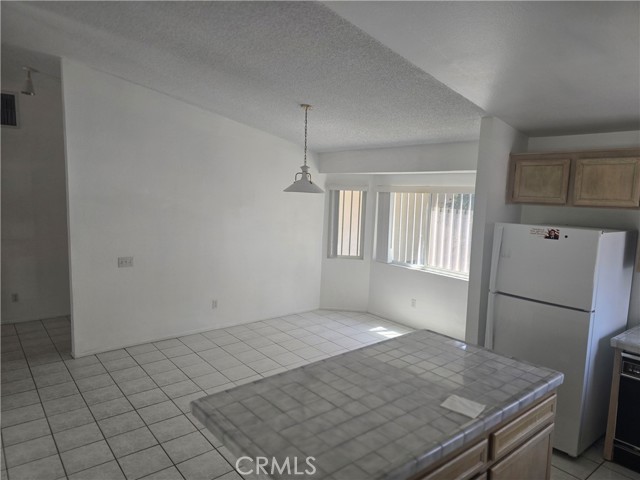 Image 6 of 8 For 30445 Avenida Maravilla