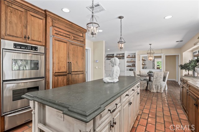 Detail Gallery Image 8 of 35 For 23731 Park Madrid, Calabasas,  CA 91302 - 4 Beds | 3/1 Baths