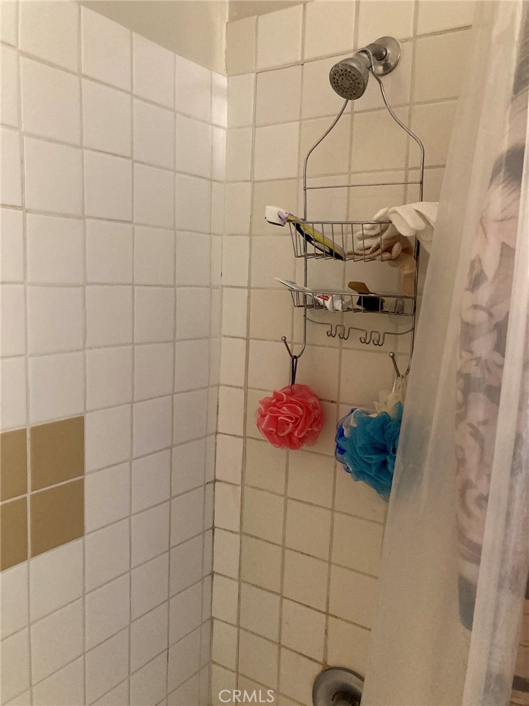 https://media.crmls.org/medias/cf348e77-d9b7-41d4-9e20-66b4e04bffb0.jpg?preset=X-Large
