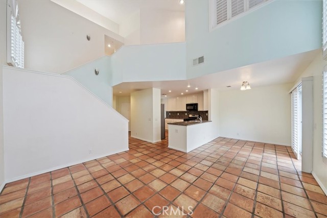 Detail Gallery Image 11 of 33 For 1101 Portofino Ct #103,  Corona,  CA 92881 - 3 Beds | 2/1 Baths