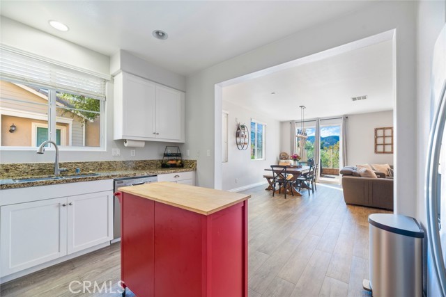 Image 9 of 36 For 43078 Avenida Amistad