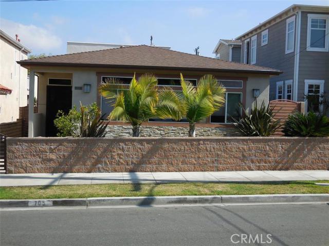 705 30th Street, Hermosa Beach, California 90254, 2 Bedrooms Bedrooms, ,2 BathroomsBathrooms,Residential,Sold,30th,WS16197434