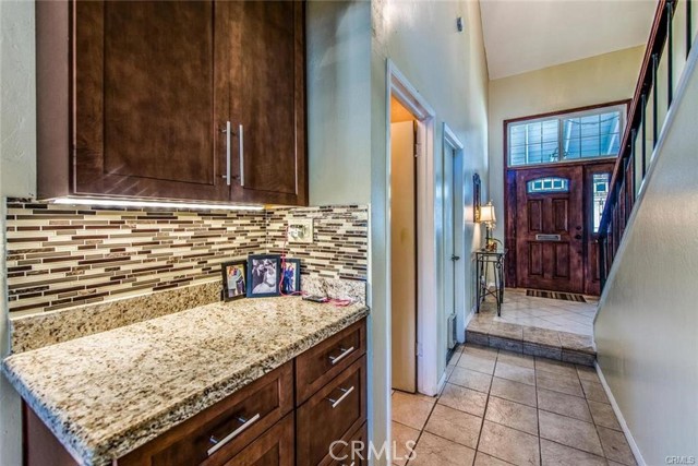 Detail Gallery Image 17 of 42 For 128 S Plantation Pl, Anaheim,  CA 92806 - 4 Beds | 2/1 Baths