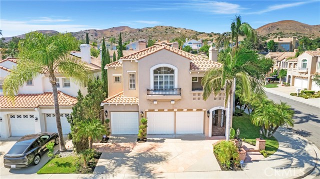 25 Santa Maria, Lake Forest CA: https://media.crmls.org/medias/cf3694c3-e357-4cc3-b39f-c6b37904147b.jpg