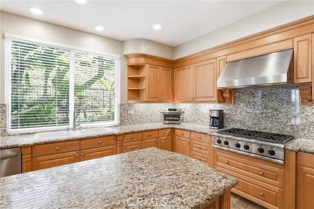 Detail Gallery Image 15 of 66 For 19950 via Natalie, Yorba Linda,  CA 92887 - 5 Beds | 4/1 Baths