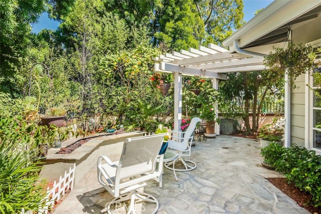 32 Malaga Place, Manhattan Beach, California 90266, 2 Bedrooms Bedrooms, ,1 BathroomBathrooms,Residential,Sold,Malaga,SB17034597
