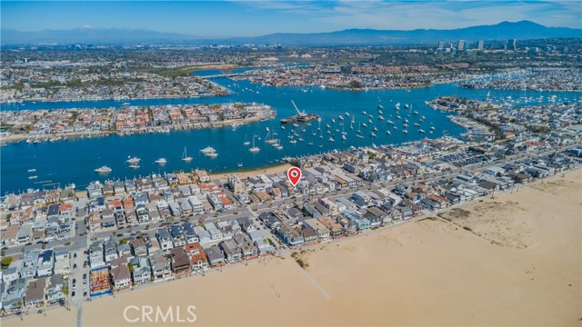 Detail Gallery Image 39 of 53 For 920 W Balboa, Newport Beach,  CA 92661 - 4 Beds | 4 Baths