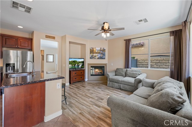 Detail Gallery Image 12 of 64 For 28381 Mirabelle Ln, Saugus,  CA 91350 - 3 Beds | 3 Baths