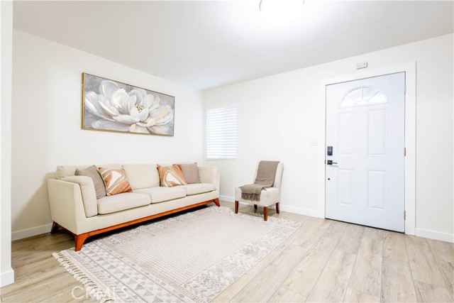 3720 S St Andrews Place, Los Angeles CA: https://media.crmls.org/medias/cf38906a-a170-43a0-a408-667ac7f1016b.jpg
