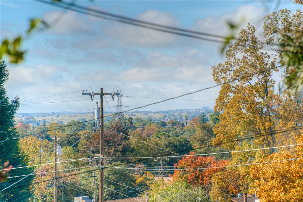 https://media.crmls.org/medias/cf3897a5-d652-4802-b0a8-50cf11f92e79.jpg?preset=X-Large