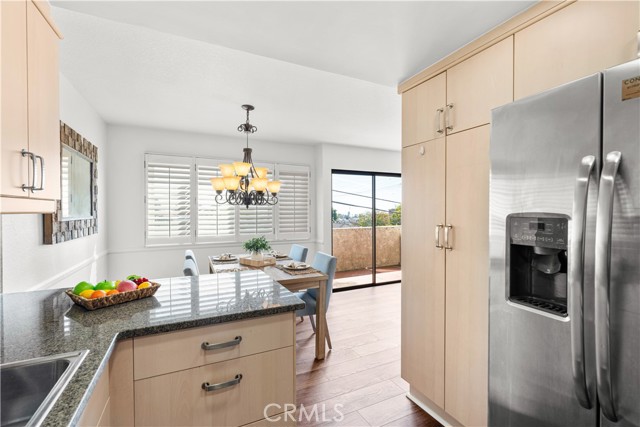 Detail Gallery Image 4 of 24 For 106 N Western #205,  San Pedro,  CA 90732 - 2 Beds | 2 Baths