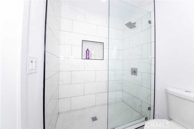 6225 Noble Avenue, Van Nuys CA: https://media.crmls.org/medias/cf39449f-4a15-4599-b75d-02979e8d3e9b.jpg