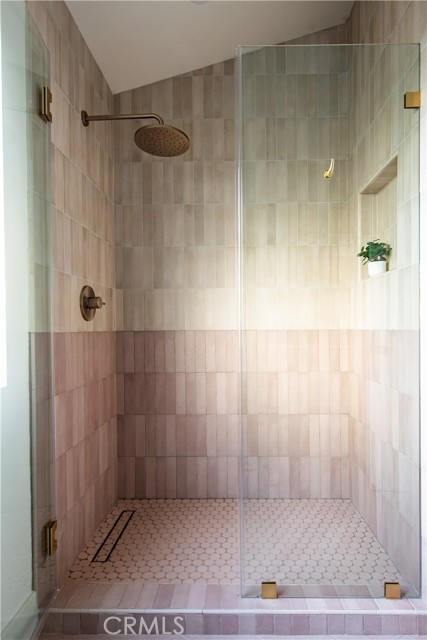 Detail Gallery Image 48 of 68 For 11911 Hartsook, Valley Village,  CA 91607 - 5 Beds | 4 Baths