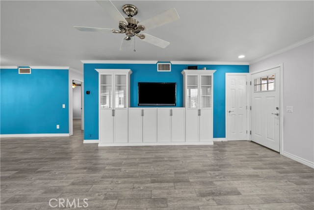 Detail Gallery Image 4 of 45 For 19366 Avenue of the Oaks, Newhall,  CA 91321 - 2 Beds | 2 Baths