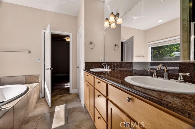Detail Gallery Image 26 of 53 For 13 Venetian Ct, Chico,  CA 95973 - 3 Beds | 2 Baths