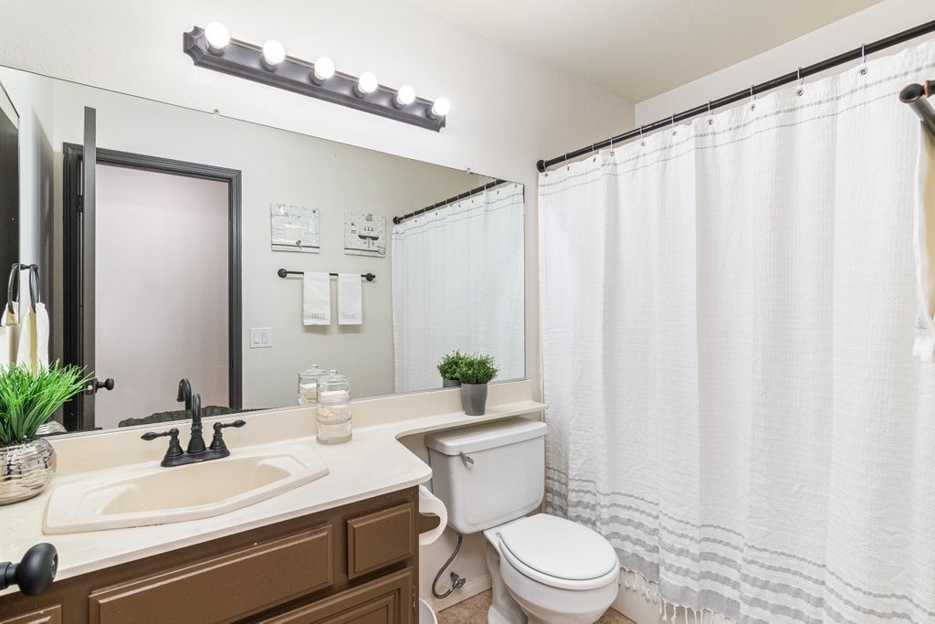 Detail Gallery Image 12 of 33 For 33819 Breckenridge Trl, Wildomar,  CA 92595 - 3 Beds | 2 Baths