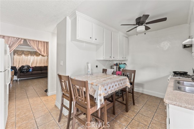 Detail Gallery Image 22 of 38 For 6118 S Main, Los Angeles,  CA 90003 - 6 Beds | 3/2 Baths