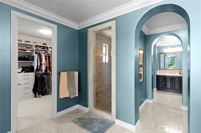 Image 33 of 48 For 15020 Applewood Court