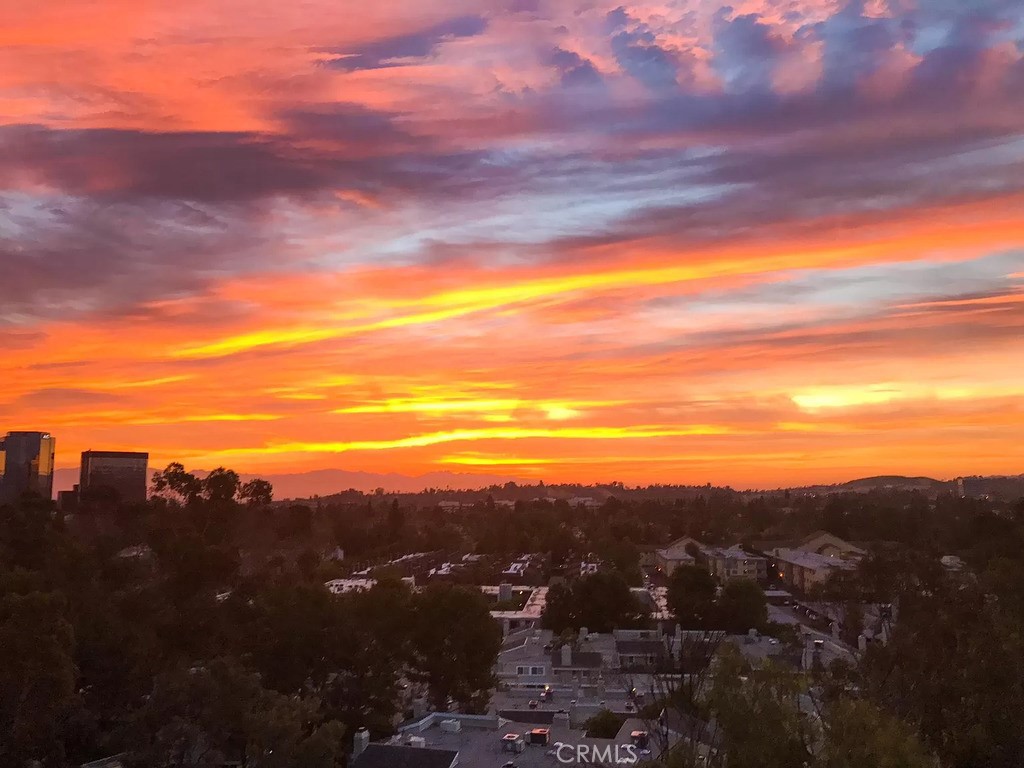 https://media.crmls.org/medias/cf3c4214-e44b-46f6-a9e5-5d79d84835dd.jpg?preset=X-Large