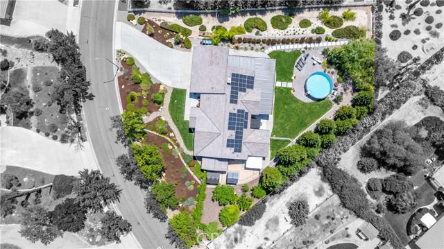 1613 Via Flora, Paso Robles CA: https://media.crmls.org/medias/cf3c446a-9458-4623-a99f-b56925230420.jpg