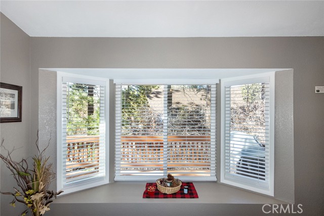 Detail Gallery Image 14 of 32 For 43005 Monterey, Big Bear Lake,  CA 92315 - 3 Beds | 2 Baths