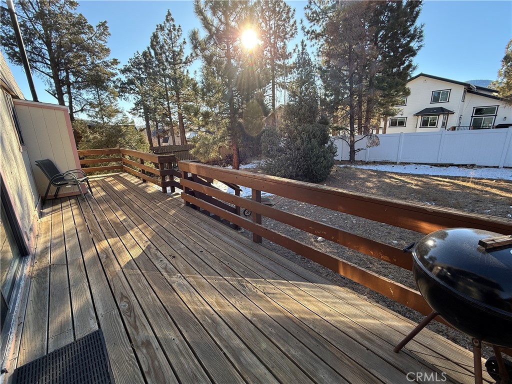 https://media.crmls.org/medias/cf3d5f79-2835-419f-948b-1836bb7b1ccc.jpg?preset=X-Large