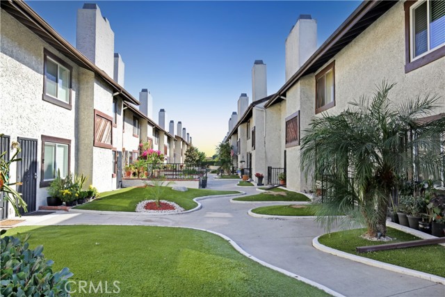 Detail Gallery Image 27 of 37 For 16126 Cornuta Ave #111,  Bellflower,  CA 90706 - 3 Beds | 2 Baths