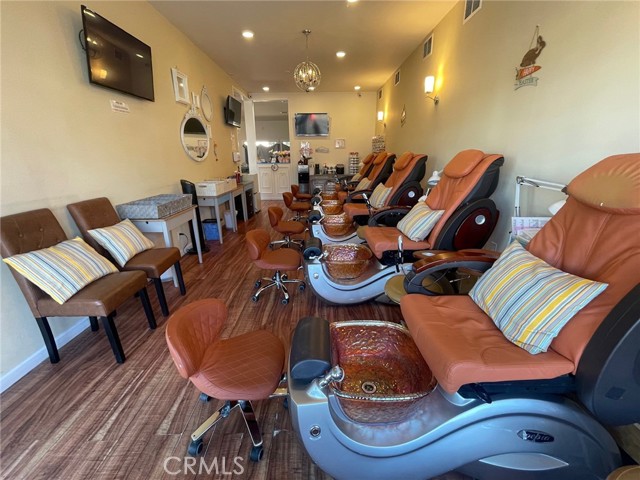  Commercial for Sale in Studio City, California