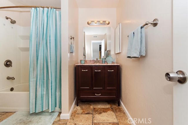 Detail Gallery Image 17 of 31 For 1555 Border Ave #B,  Corona,  CA 92882 - 2 Beds | 1 Baths