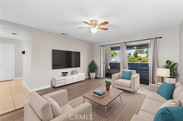 1310 Brentwood Circle, Corona CA: https://media.crmls.org/medias/cf3ea8b0-880e-4efb-806d-e721598cb52d.jpg