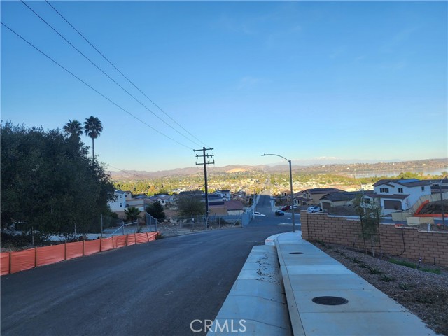 Detail Gallery Image 8 of 9 For 11 Bowmore Way, Lake Elsinore,  CA 92530 - – Beds | – Baths