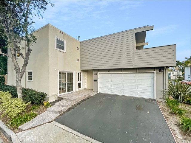 332 Tours Ln, Costa Mesa, CA 92627