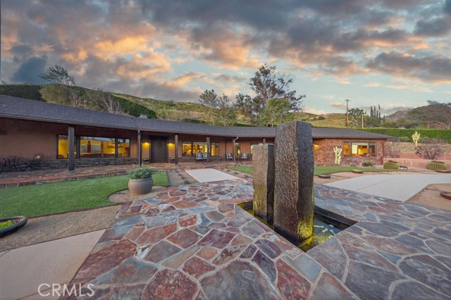 Detail Gallery Image 13 of 64 For 11159 Mcvine, Sunland,  CA 91040 - 4 Beds | 4 Baths