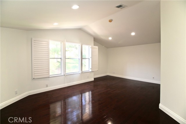 Detail Gallery Image 16 of 18 For 22325 Heritage Pass Pl, Chatsworth,  CA 91311 - 2 Beds | 2/1 Baths