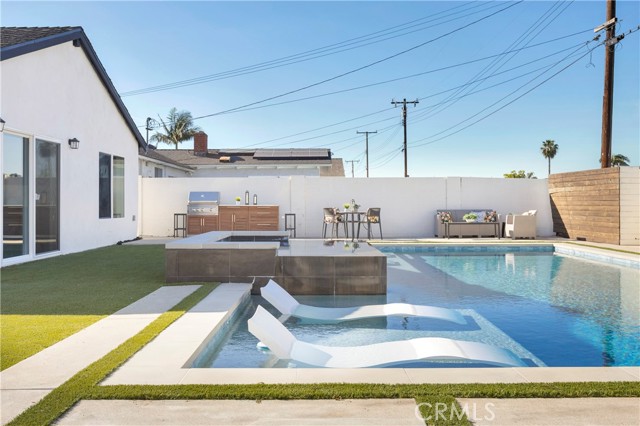 Image 40 of 53 For 8326 Fontainbleau Way