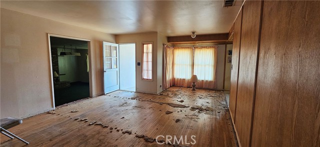 Detail Gallery Image 4 of 20 For 38320 Rosemarie St, Palmdale,  CA 93550 - 3 Beds | 1 Baths