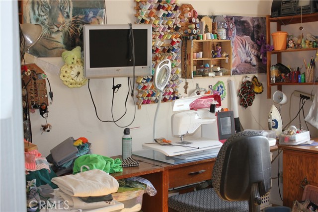 7117 Bonita Avenue, Joshua Tree CA: https://media.crmls.org/medias/cf4159ab-7aff-4546-bc3e-e9a1b057579c.jpg