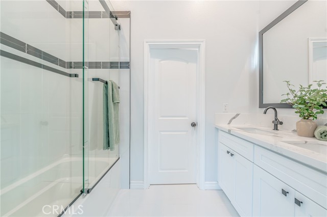 26687 Colt Drive, Corona CA: https://media.crmls.org/medias/cf4173d3-e08f-49c3-945b-50e8989a5e93.jpg