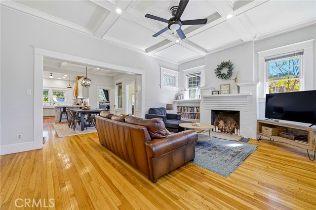 Detail Gallery Image 24 of 52 For 303 W 21st, Merced,  CA 95340 - 3 Beds | 2 Baths