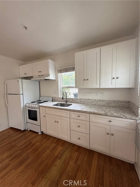 505 W Sierra Madre Boulevard, Sierra Madre CA: https://media.crmls.org/medias/cf41b220-1763-40a0-9a2c-b077b97dba10.jpg