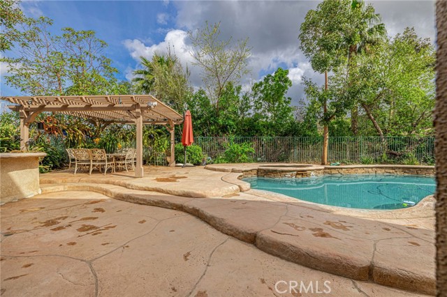 Detail Gallery Image 43 of 48 For 574 Oak Tree Ct, Simi Valley,  CA 93065 - 5 Beds | 4/1 Baths