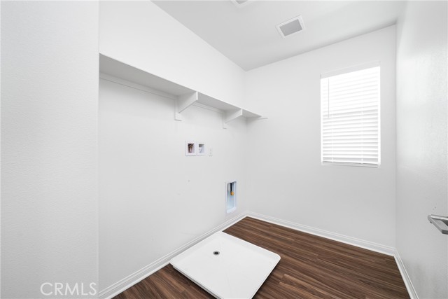 Detail Gallery Image 24 of 38 For 208 Bonita Ln, Rialto,  CA 92376 - 3 Beds | 2/1 Baths