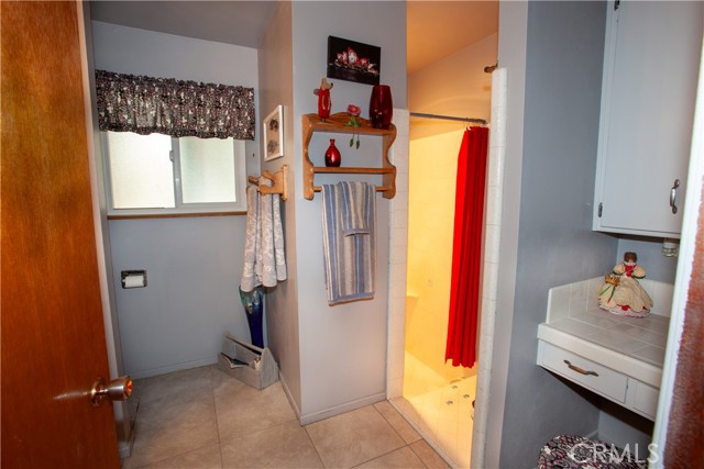 Detail Gallery Image 21 of 28 For 31510 Overhill Dr., Running Springs,  CA 92382 - 3 Beds | 3 Baths