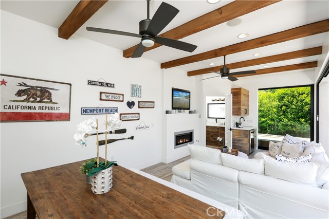 Detail Gallery Image 4 of 70 For 527 Seaward Rd, Corona Del Mar,  CA 92625 - 4 Beds | 3/1 Baths