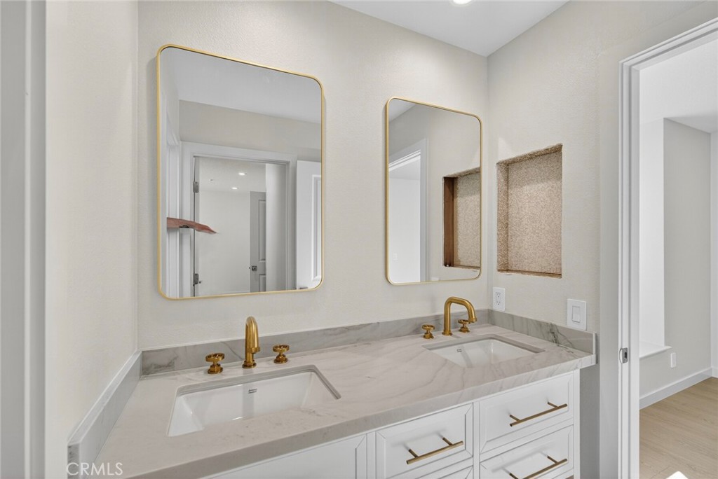 MLS #OC25245288 image #45