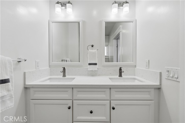 Detail Gallery Image 19 of 38 For 130 Cordova Walk, Long Beach,  CA 90803 - 2 Beds | 2/1 Baths