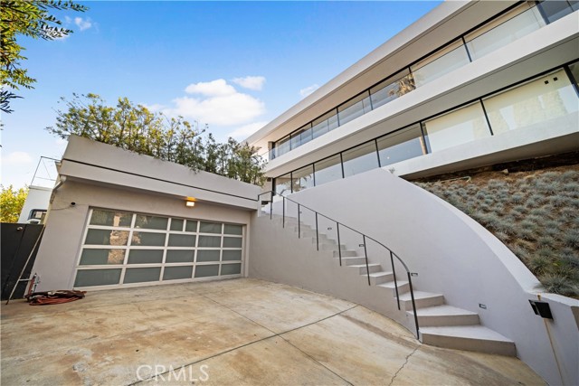 Detail Gallery Image 4 of 75 For 7869 Fareholm Dr, Los Angeles,  CA 90046 - 3 Beds | 4 Baths