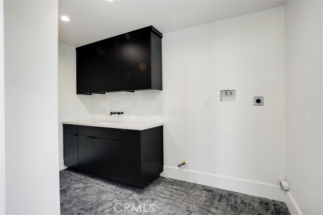 Detail Gallery Image 27 of 30 For 22450 Maycotte Rd, Woodland Hills,  CA 91364 - 3 Beds | 3 Baths