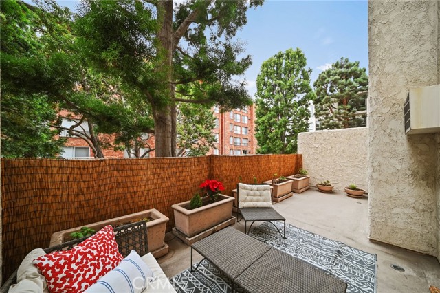 Detail Gallery Image 23 of 51 For 1440 Veteran Ave #241,  Los Angeles,  CA 90024 - 1 Beds | 1 Baths