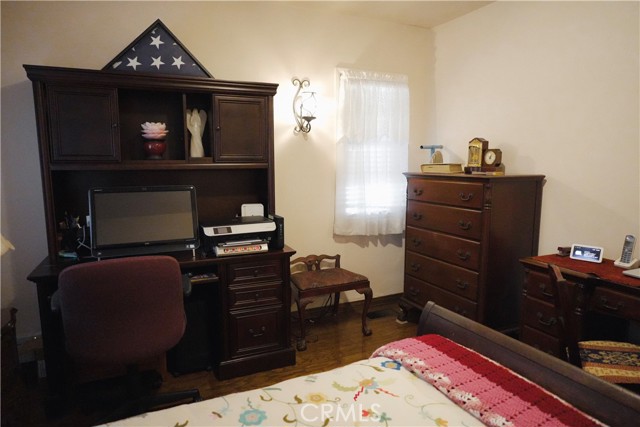 424 W 11th Street, Azusa CA: https://media.crmls.org/medias/cf483459-32ed-4b95-aa1b-70c5c83bd5be.jpg
